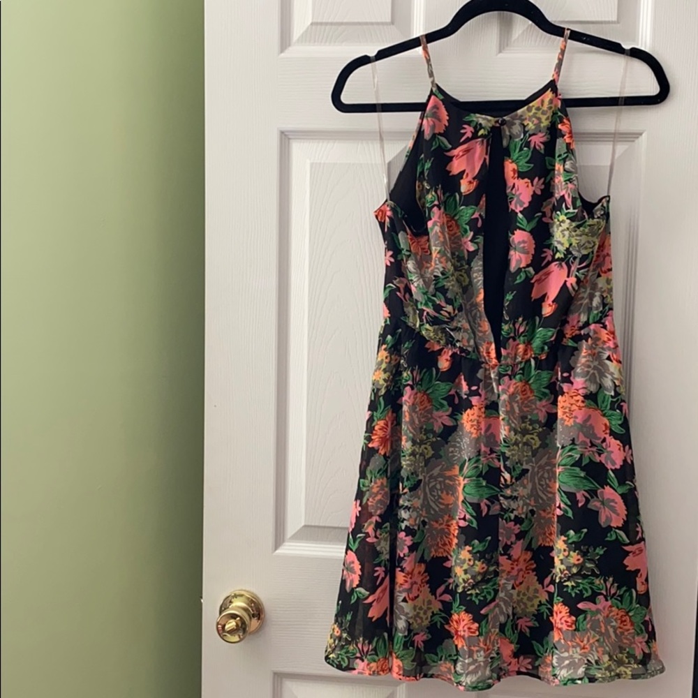 🖤ESSENTIAL SUMMER DRESS - Picture 3 of 3
